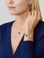 18k gold single four-leaf clover necklace inlaid with blue agate.