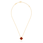 Single four-leaf clover 18k gold necklace inlaid with carnelian.