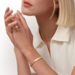 18K Gold Flexible Screw Motif Bangle Bracelet