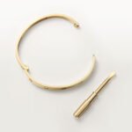18K Gold 4-Diamond Screw Motif Bangle Bracelet