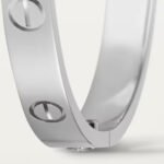 18K White Gold Screw Motif Bangle Bracelet
