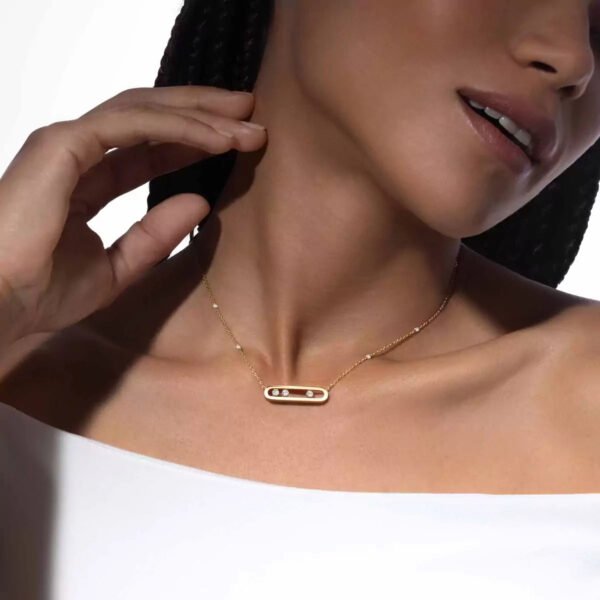 yellow gold three diamond bar pendant necklace
